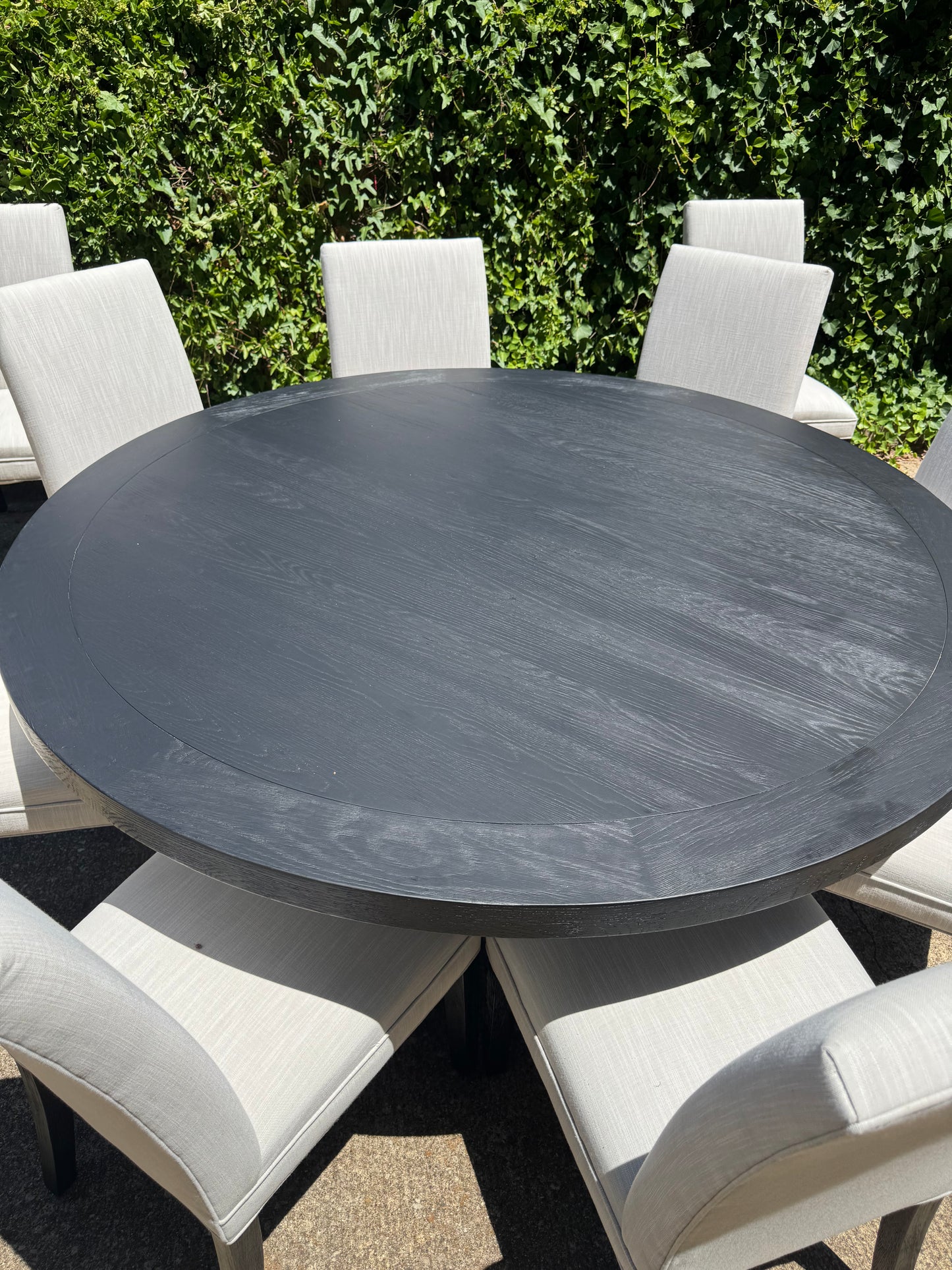 RH Hudson Parsons Set of 10 Dining Chairs French Black 72” Round Dining Table Restoration Hardware