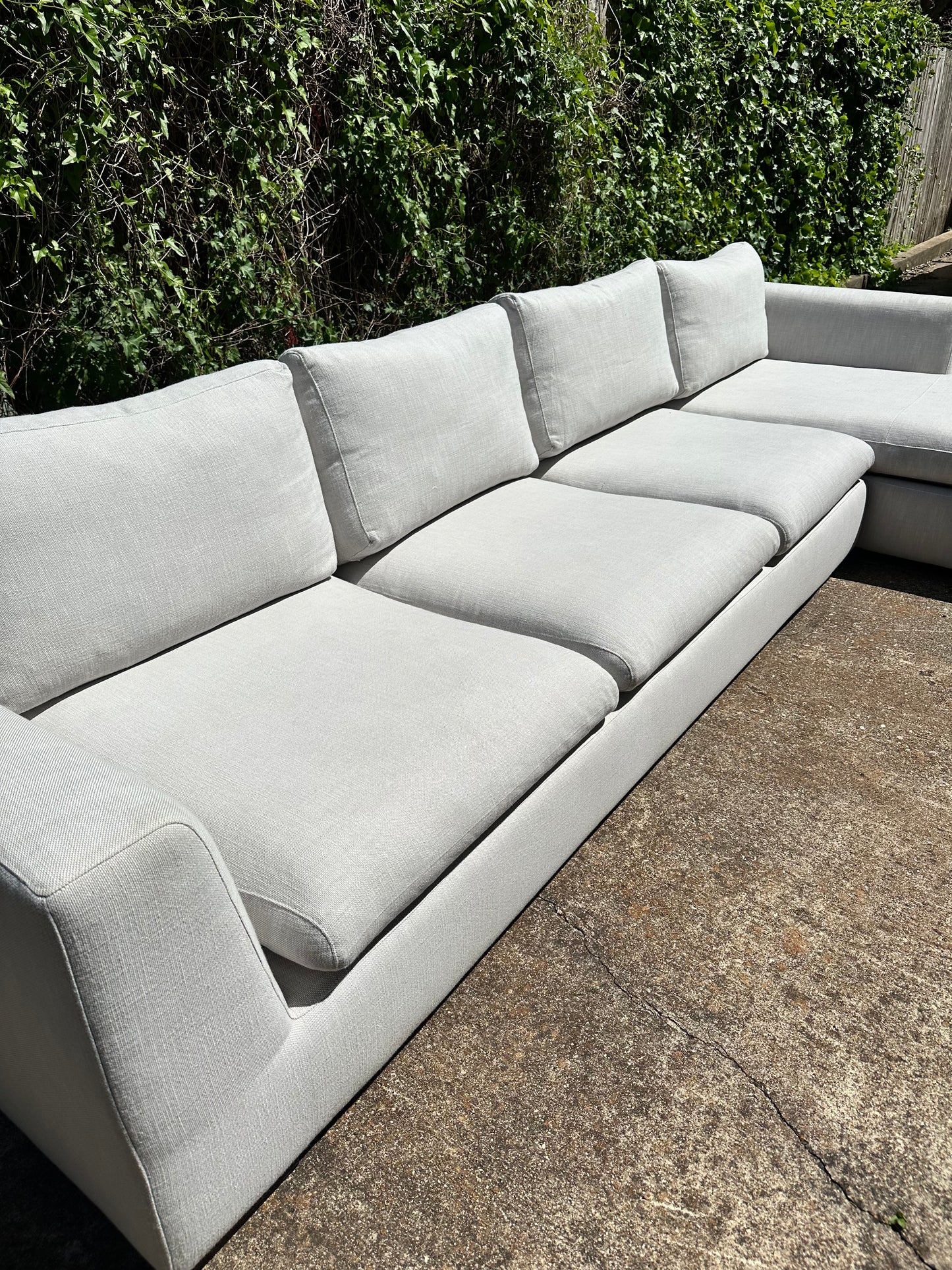 RH Modena Taper Arm Sectional Dove Gray