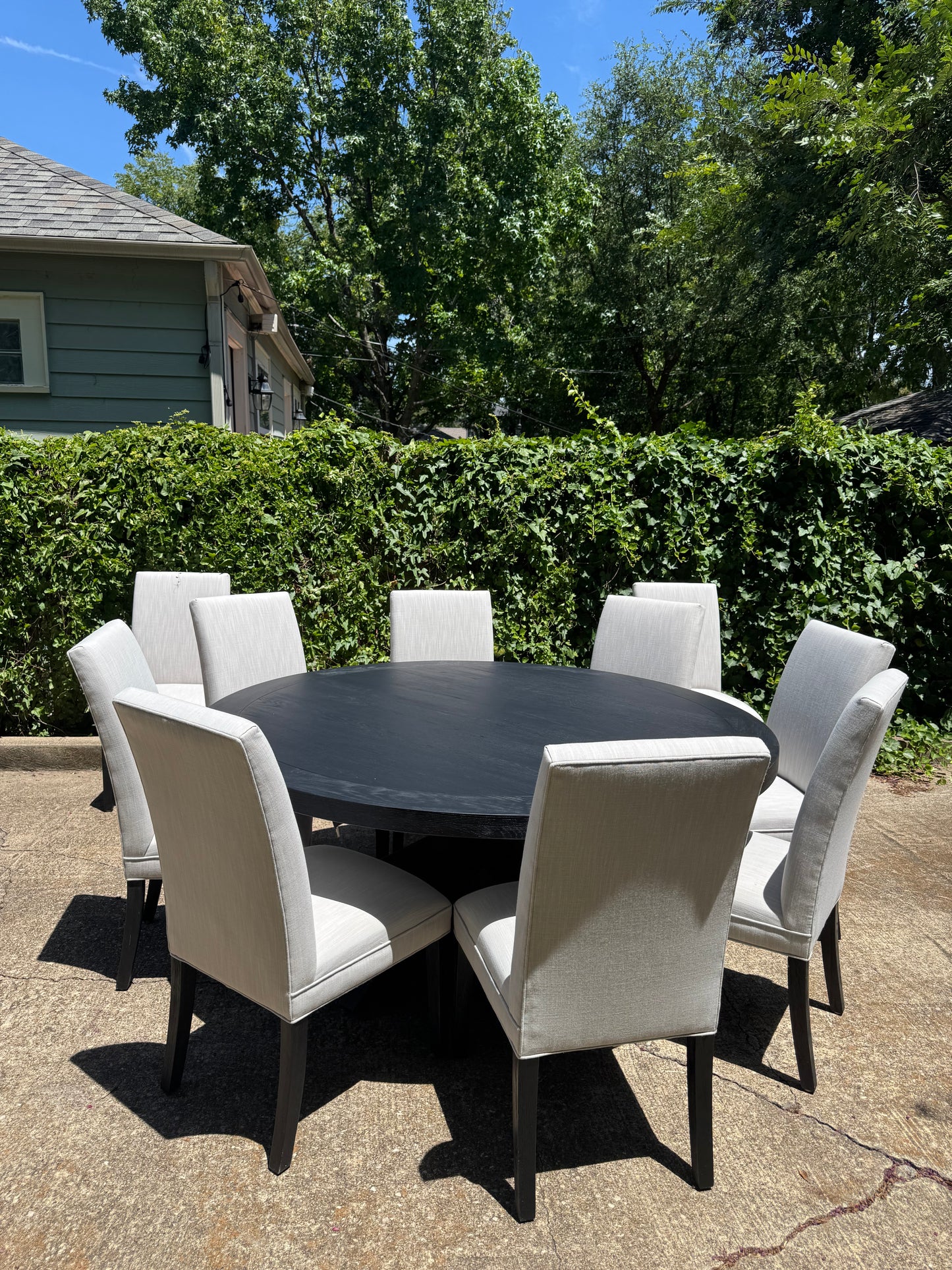 RH Hudson Parsons Set of 10 Dining Chairs French Black 72” Round Dining Table Restoration Hardware