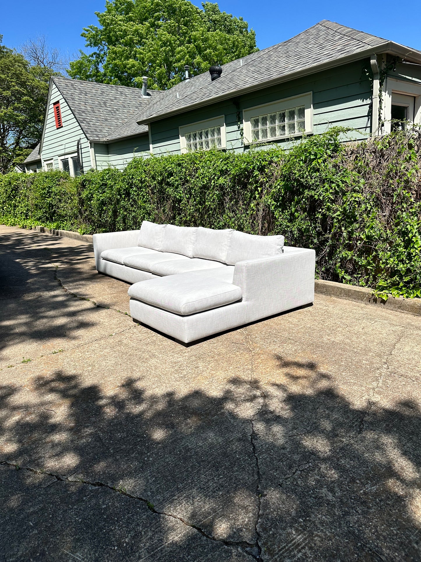 RH Modena Taper Arm Sectional Dove Gray