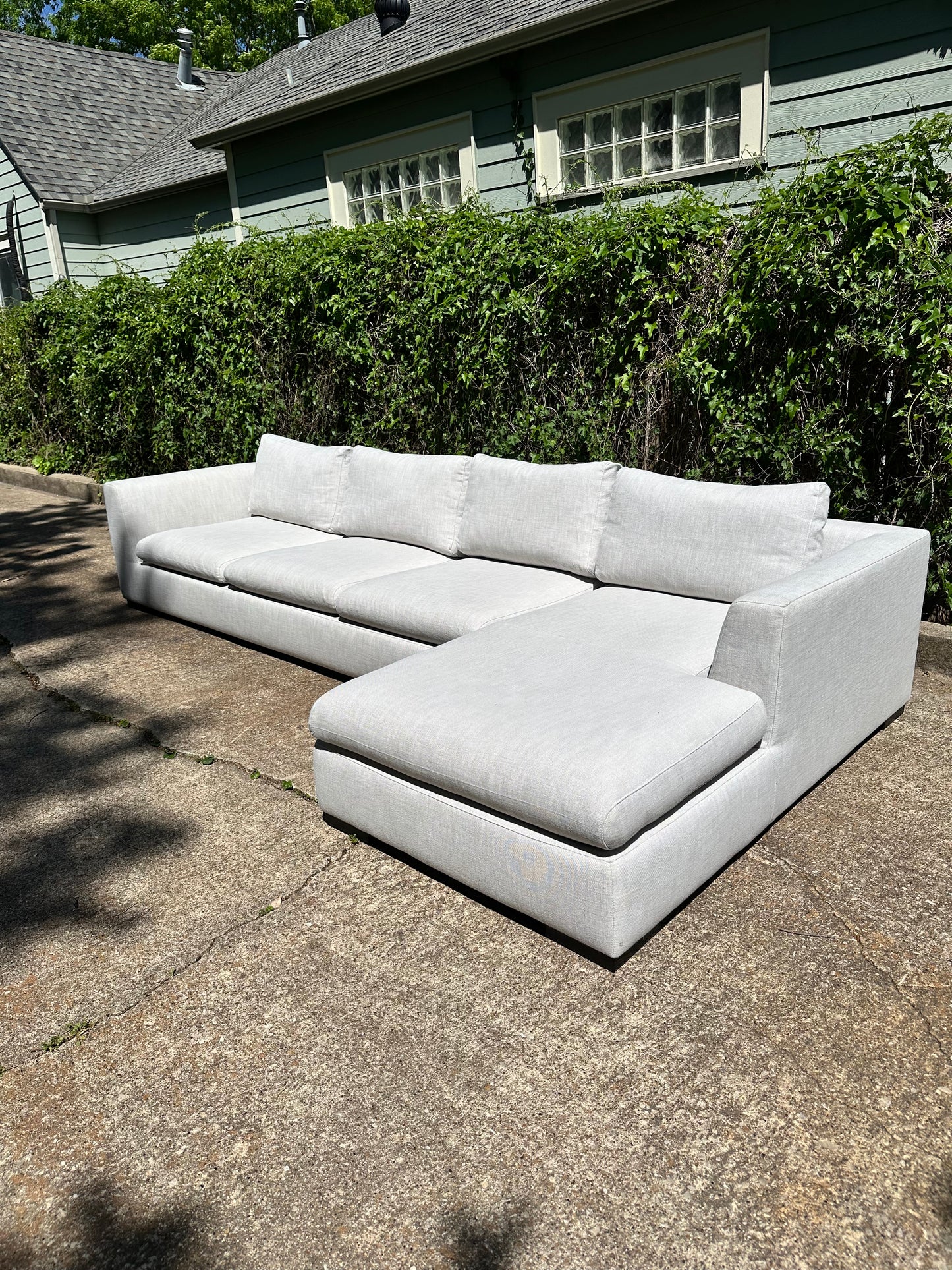 RH Modena Taper Arm Sectional Dove Gray