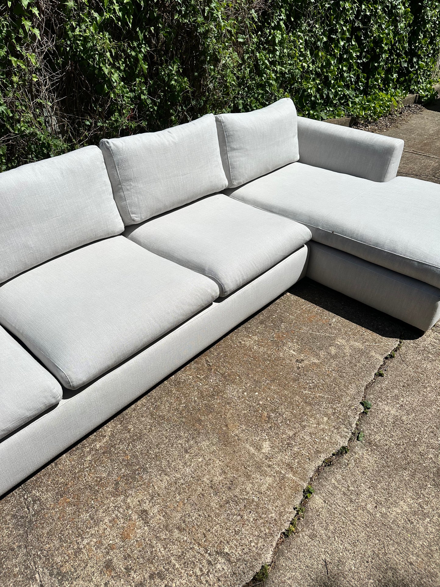 RH Modena Taper Arm Sectional Dove Gray