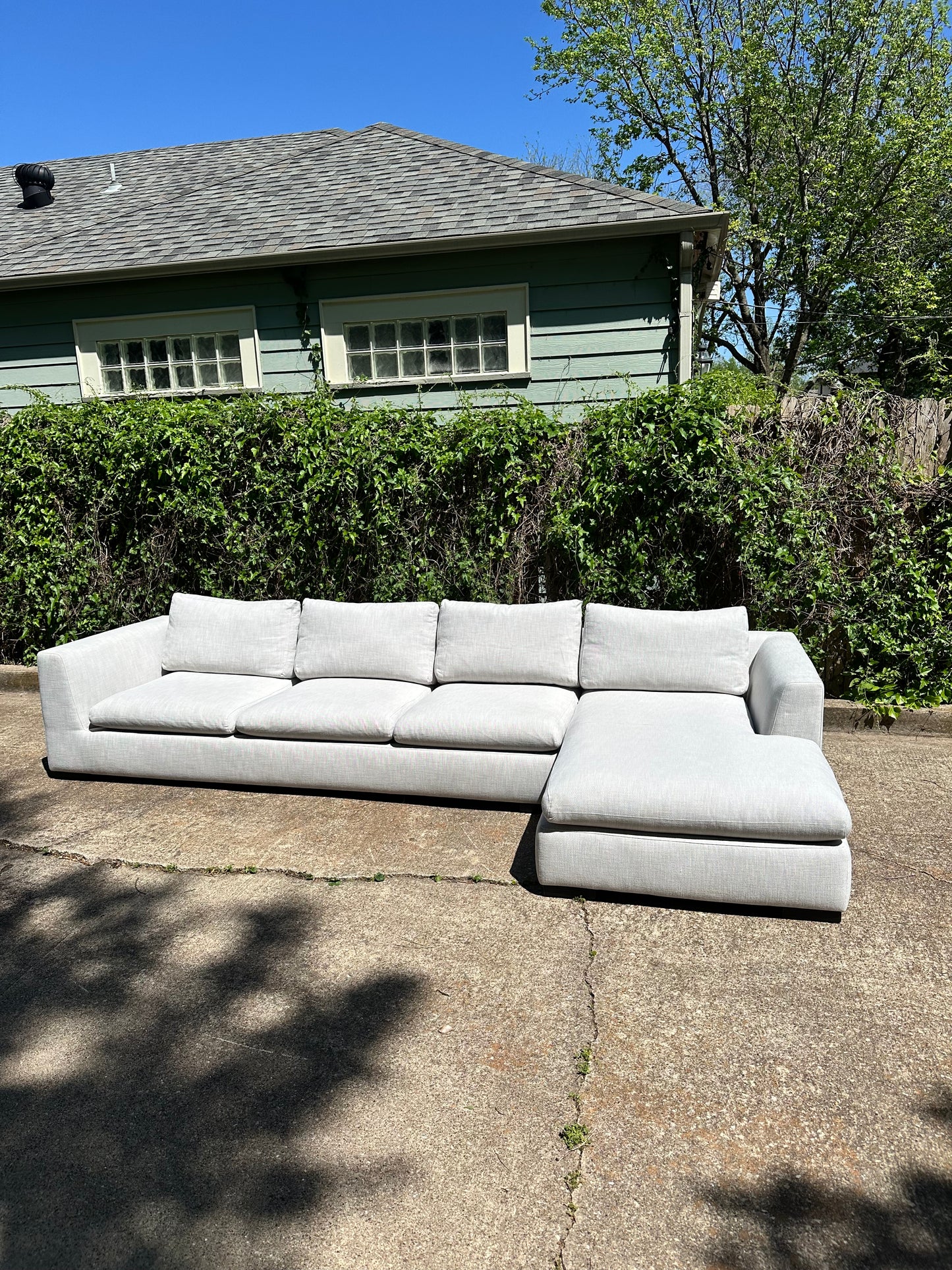 RH Modena Taper Arm Sectional Dove Gray
