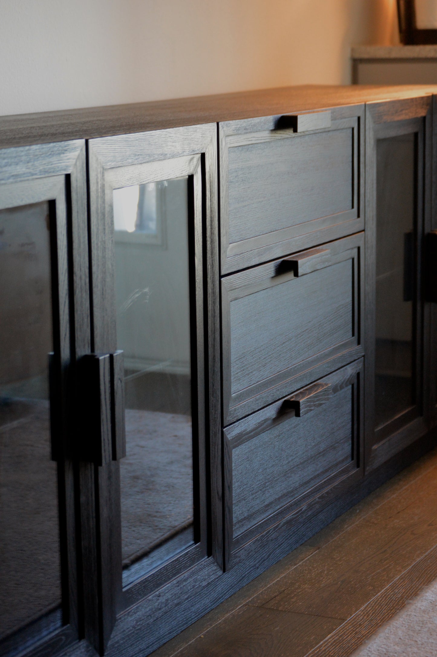 C&B Calypso Storage Media Console