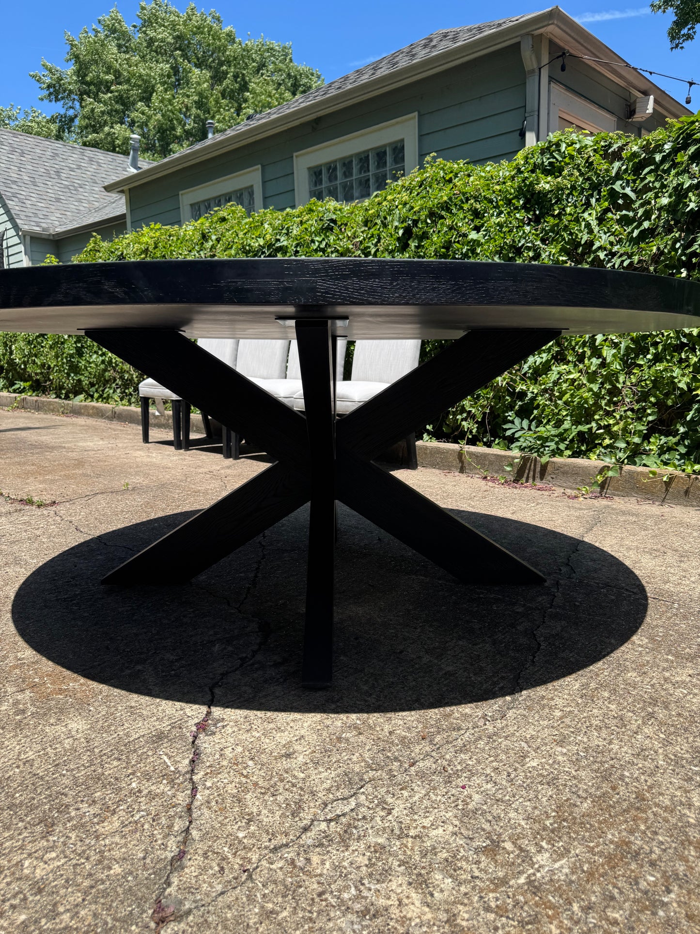 RH Hudson Parsons Set of 10 Dining Chairs French Black 72” Round Dining Table Restoration Hardware