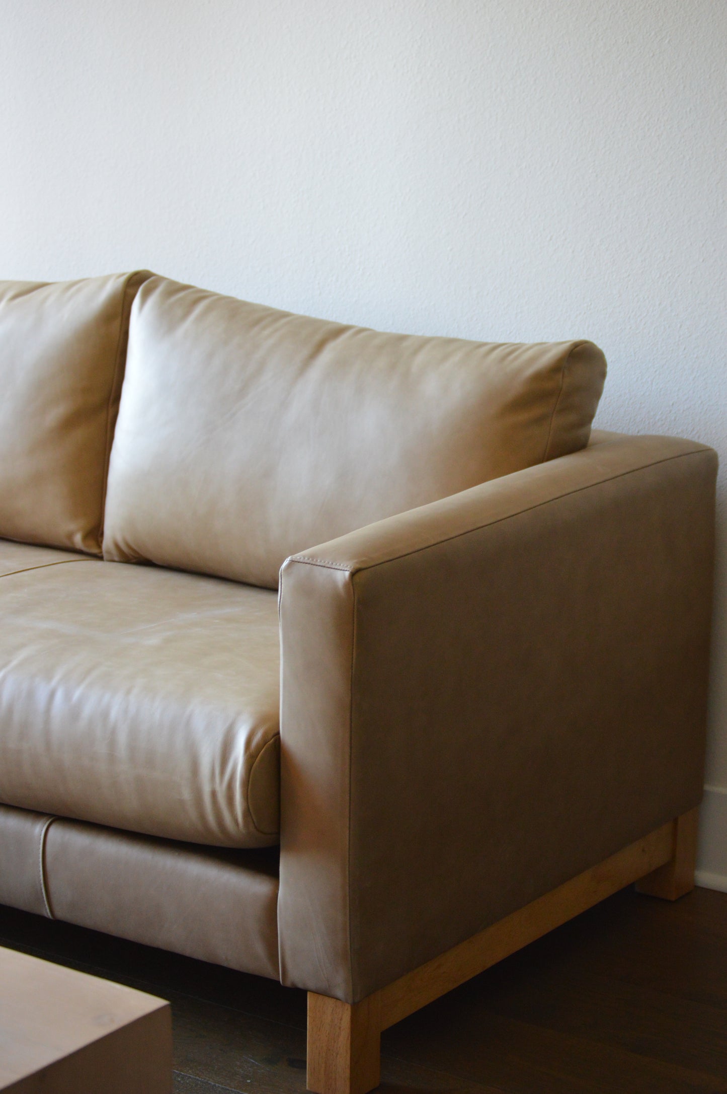 C&B Pacific Leather Bench Apartment Sofa