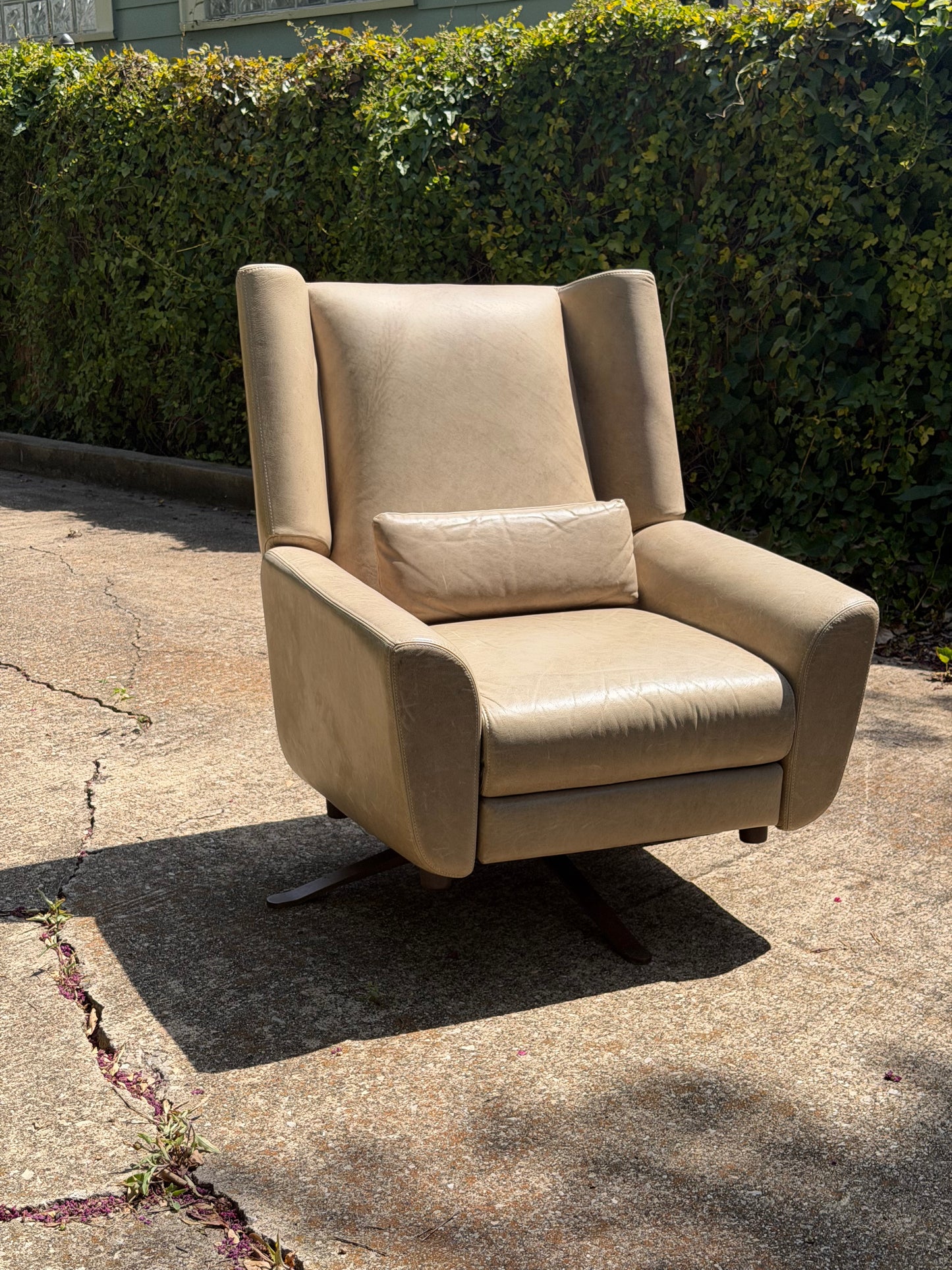 RH Luke Leather Reclining Swivel Chair Desk Chair Lounge Restoration Hardware