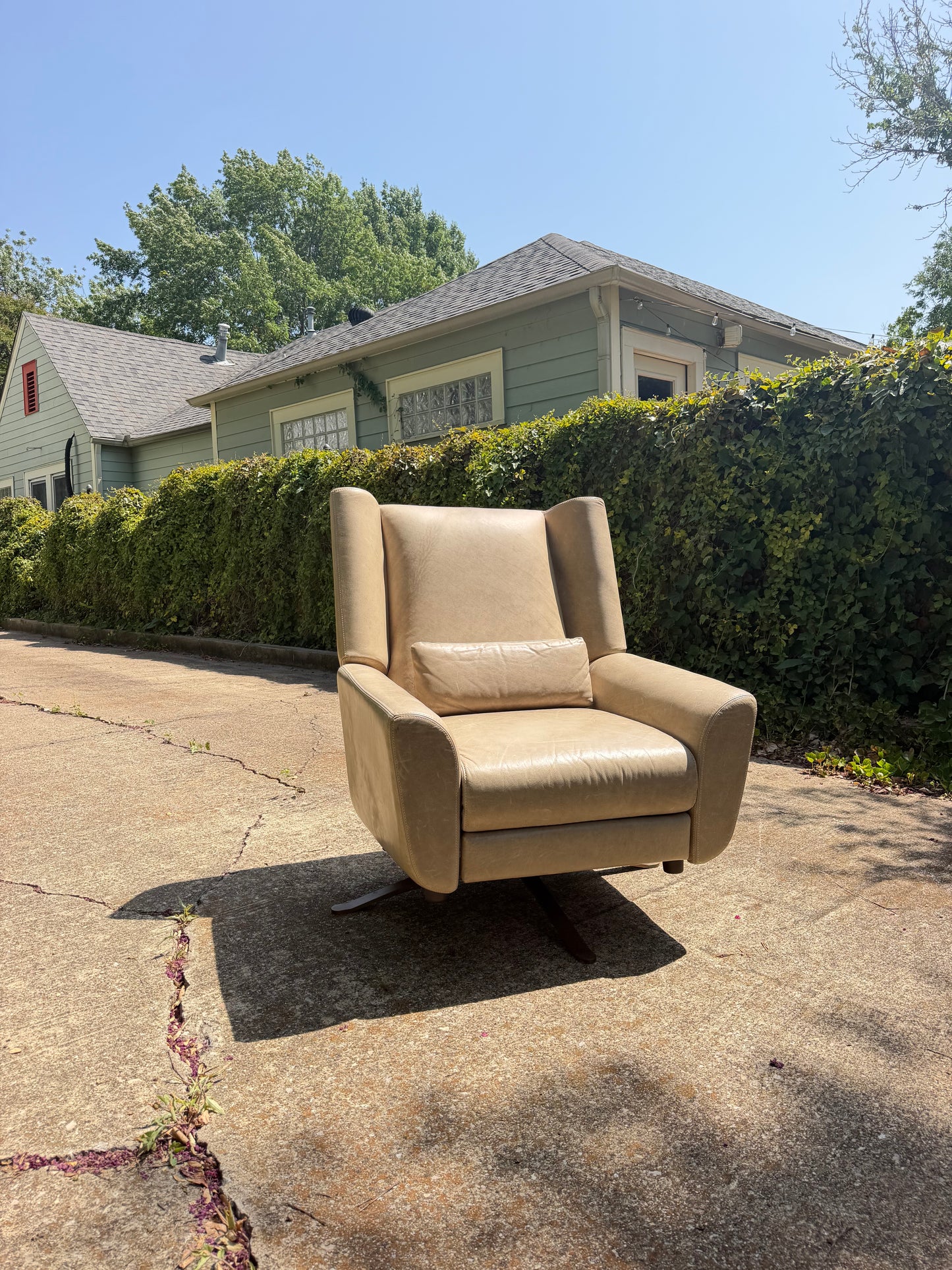 RH Luke Leather Reclining Swivel Chair Desk Chair Lounge Restoration Hardware